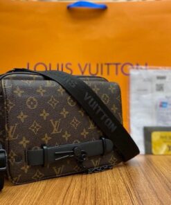 Louis Vuitton Steamer Messenger - Variation