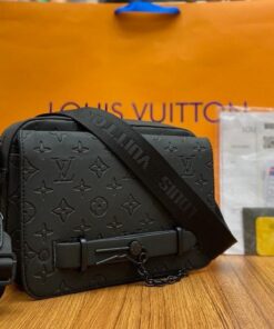 Louis Vuitton Steamer Messenger