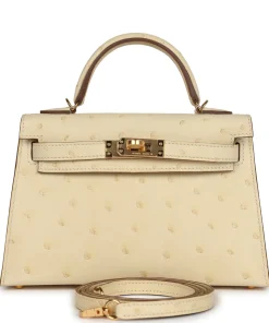 Hermès Kelly Sellier 20 Vanille Ostrich Gold Hardware